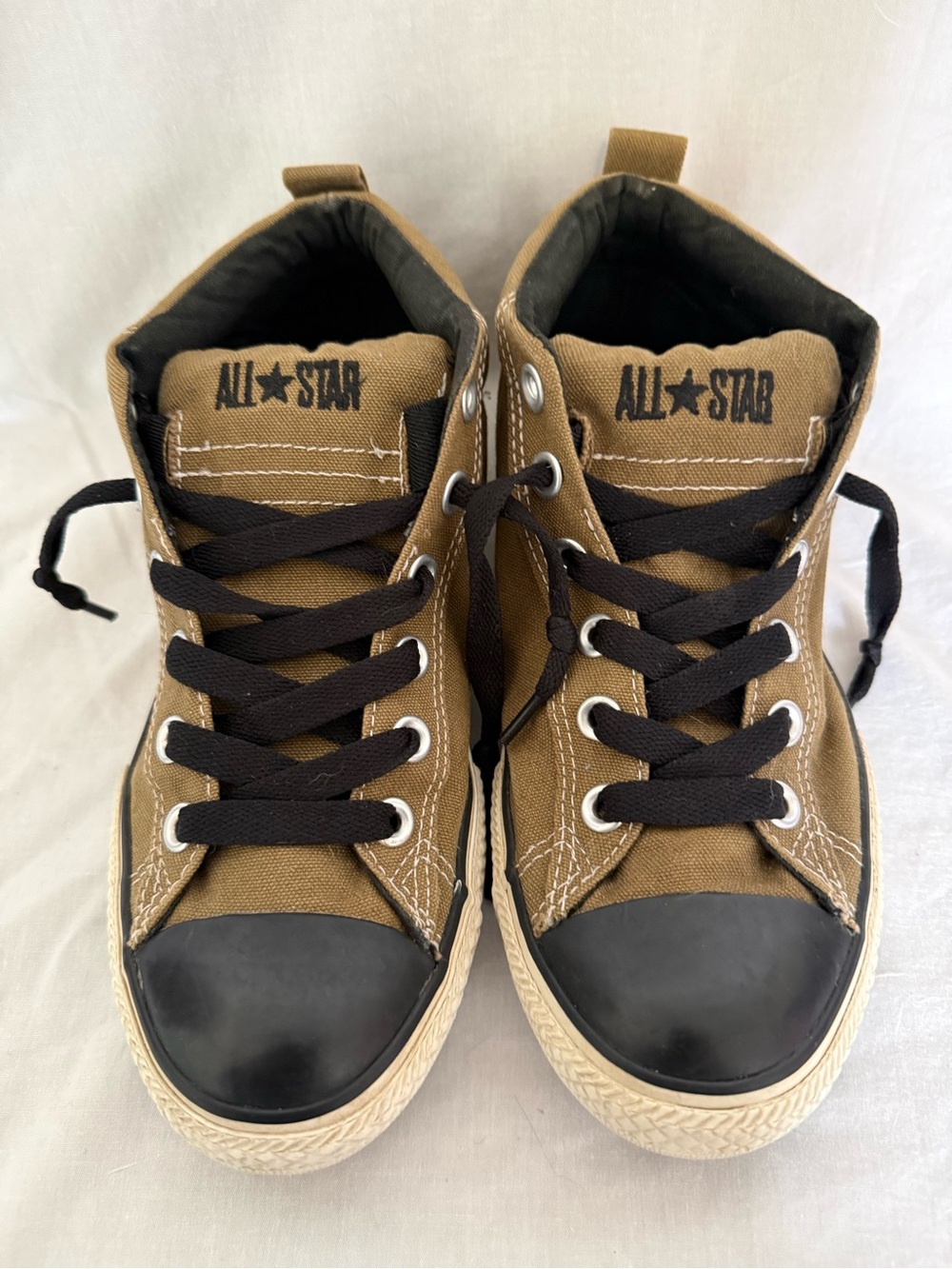 Converse Chuck Taylor All Star Street Mid Sneaker. Olive/Black. Unisex